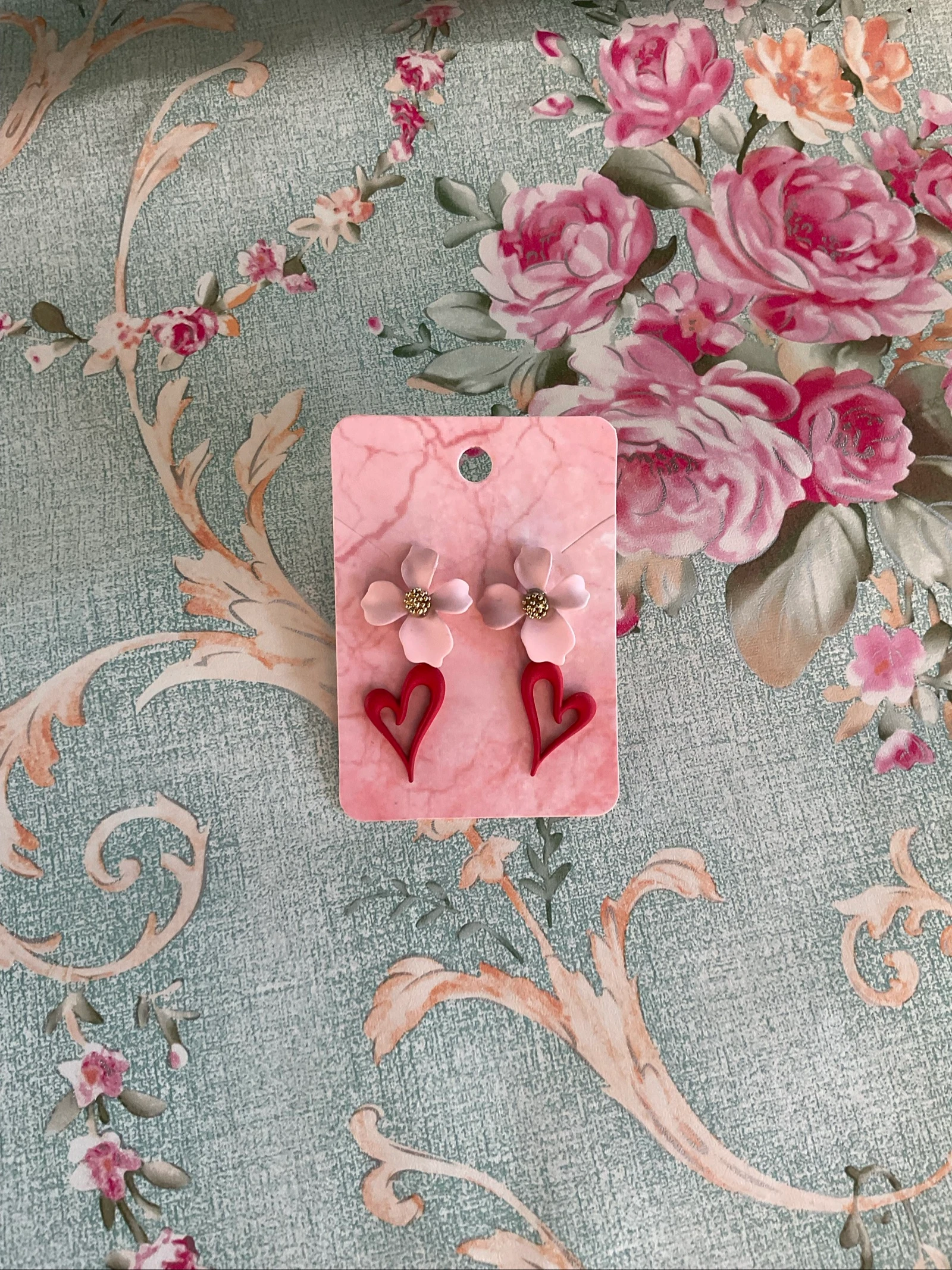 Pendientes flor y corazón  – photo 2